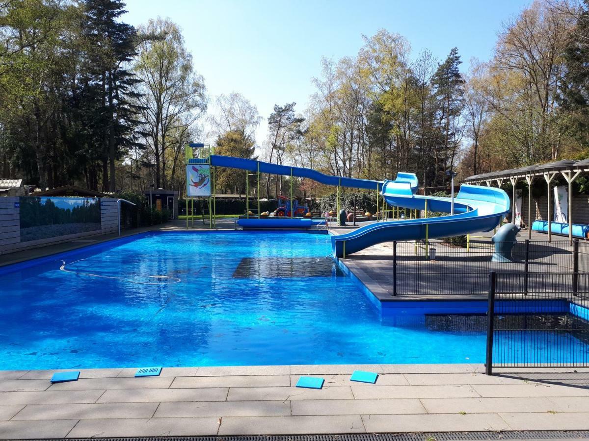 Boshuis Turquoise / smaakvol genieten op de Veluwe Hoenderloo Buitenkant foto